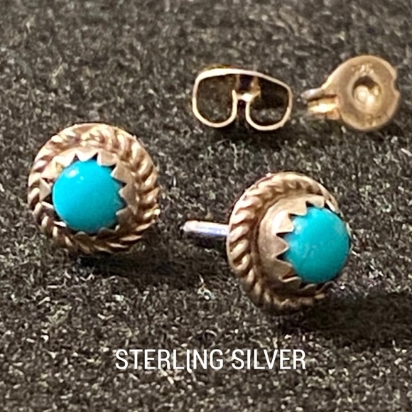 Zuni Serena Sanchez Sterling Silver & Turquoise Petit Snake Eye Post Earrings - Picture 9 of 9